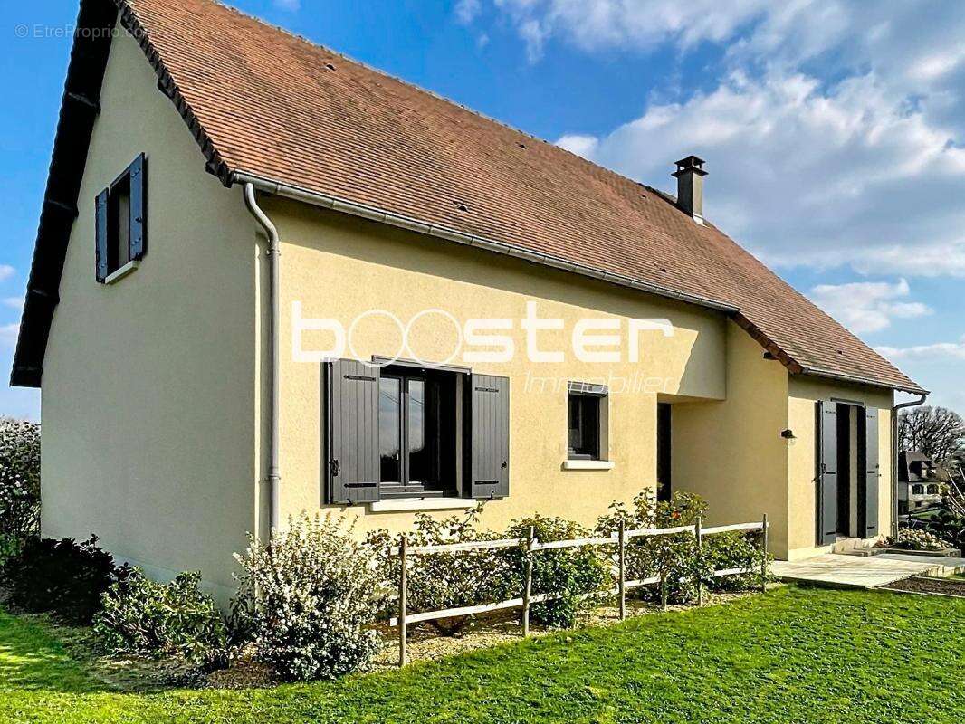 Maison à SAINT-YRIEIX-LA-PERCHE