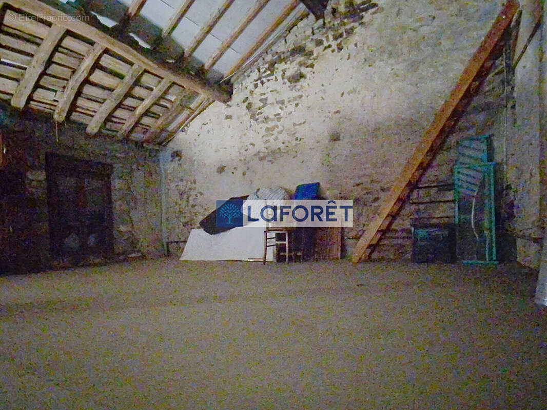 Maison à FRESNES-SUR-APANCE