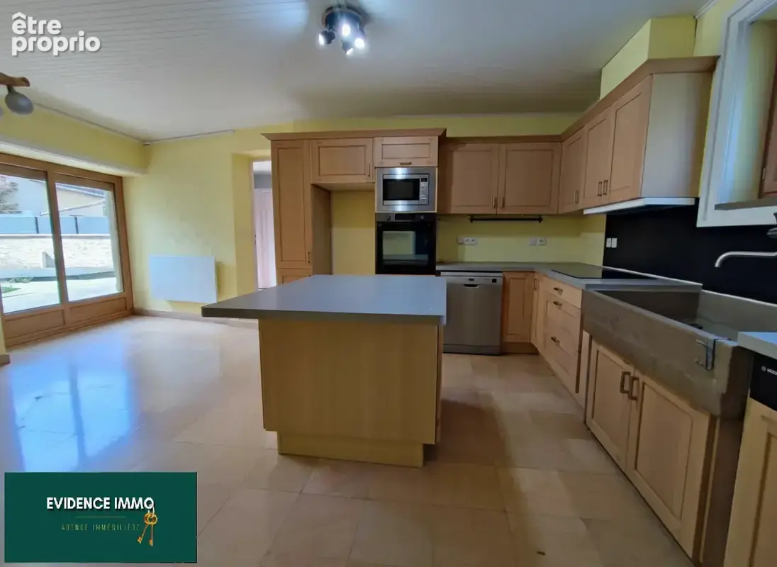 Maison en pierres 5 pièces 180 m2+ dépendances - photo 3