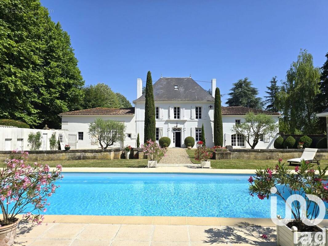 Photo 1 - Maison à SAINT-LAURENT-DE-COGNAC