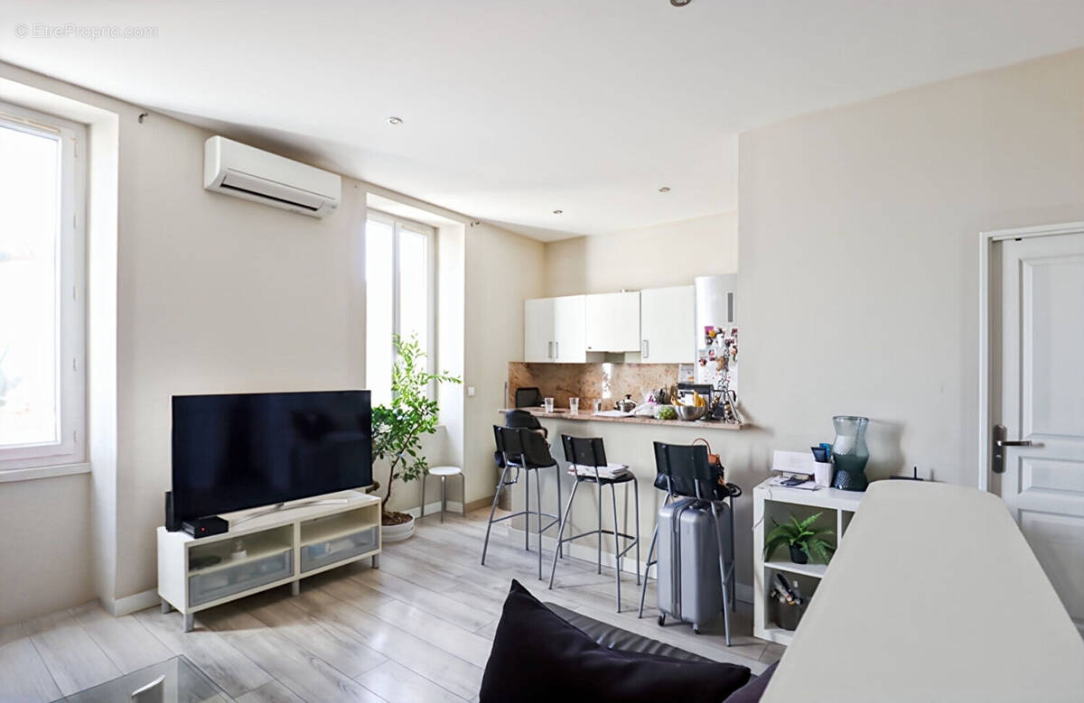 Appartement à MARSEILLE-16E