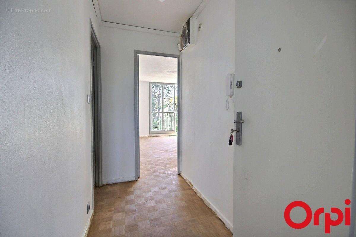 Appartement à MARSEILLE-11E