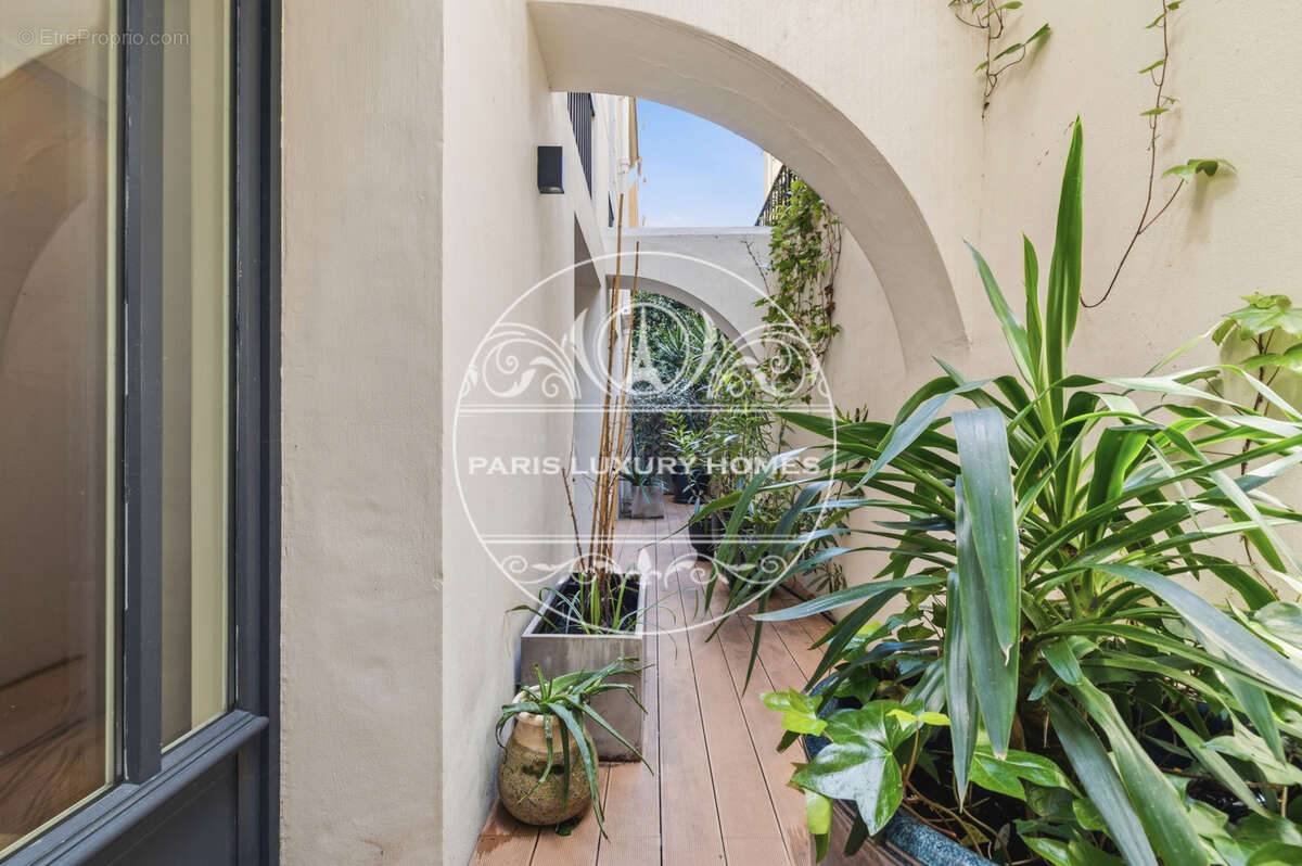 Appartement à PARIS-11E