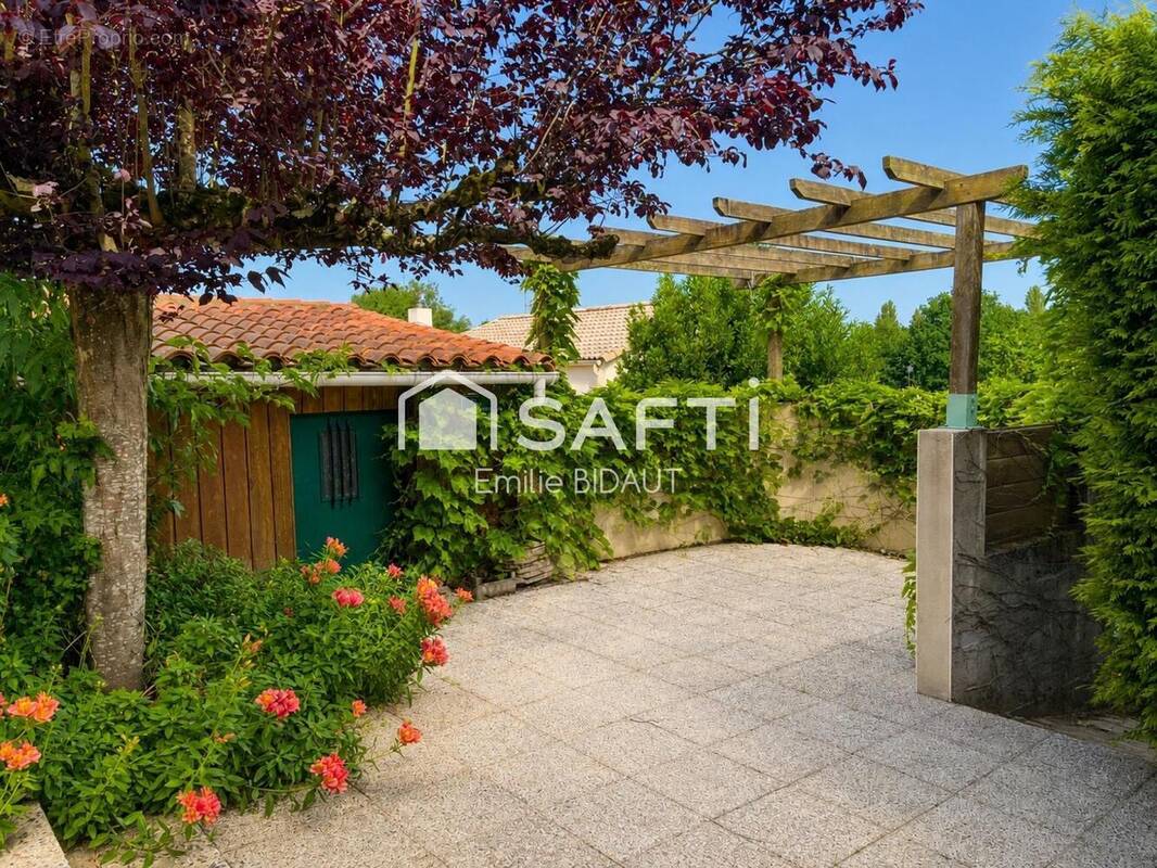 Photo 1 - Maison à MONTAIGU