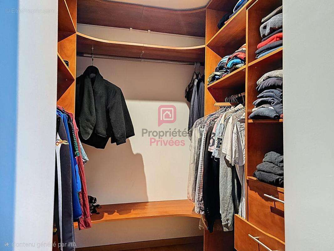 Maison à LE PERRAY-EN-YVELINES