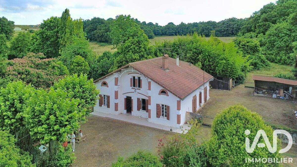 Photo 1 - Maison à AUDIGNON