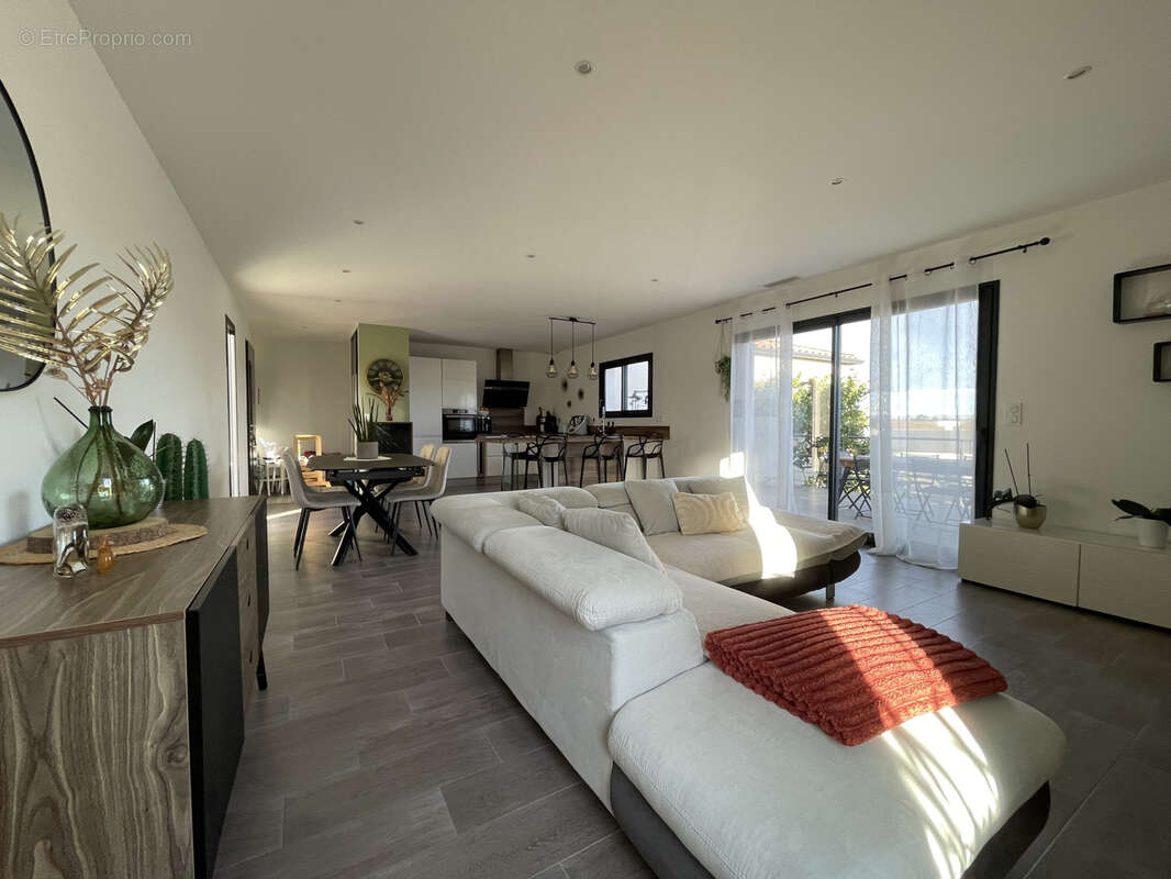 Maison à LEZIGNAN-CORBIERES