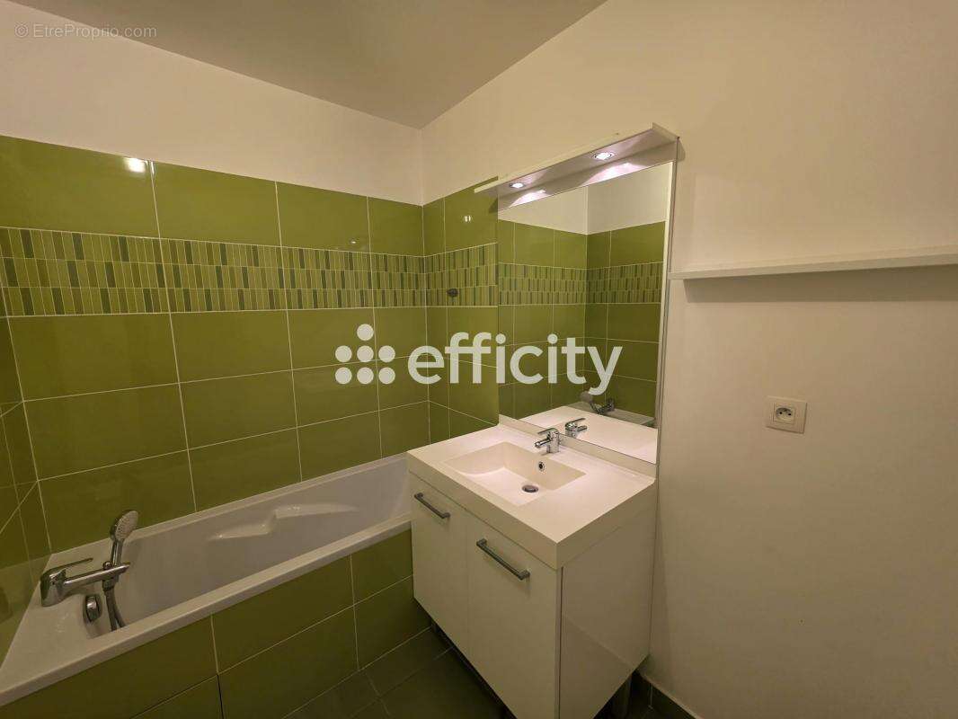 Appartement à TASSIN-LA-DEMI-LUNE