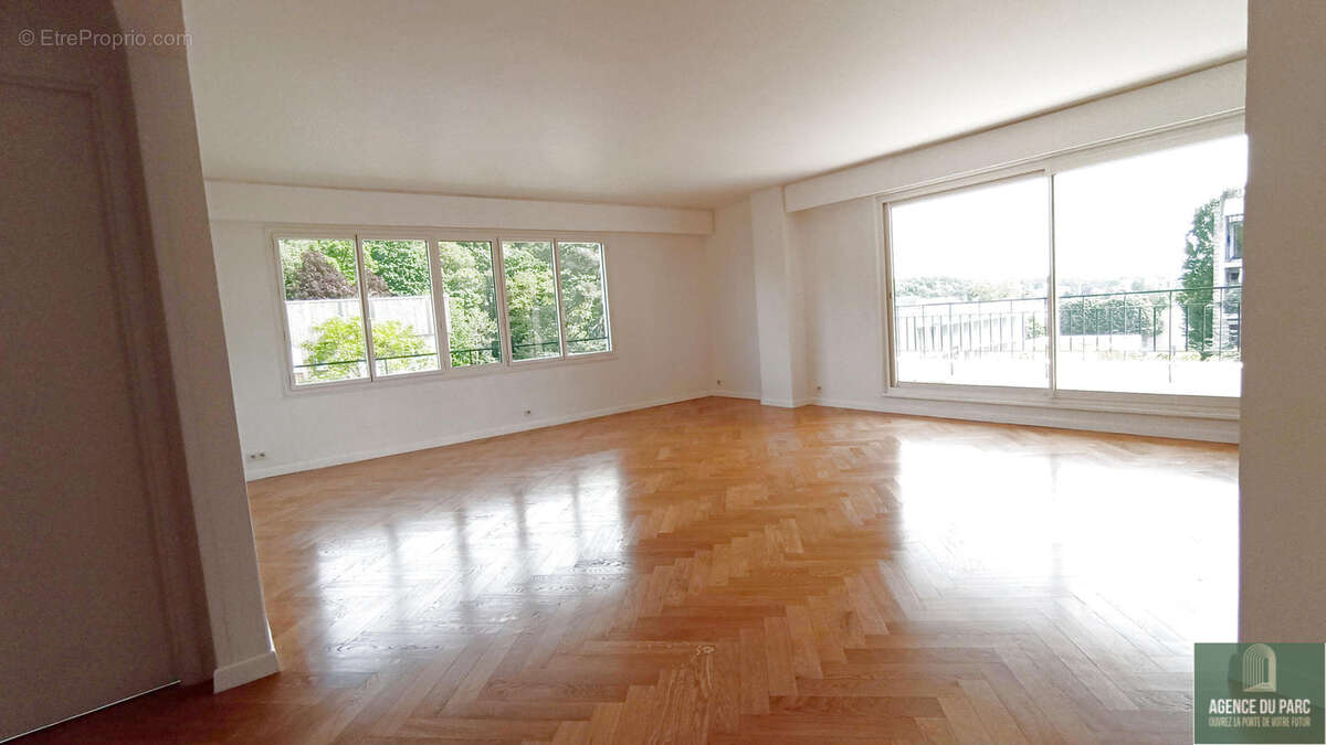 Appartement à VILLE-D'AVRAY