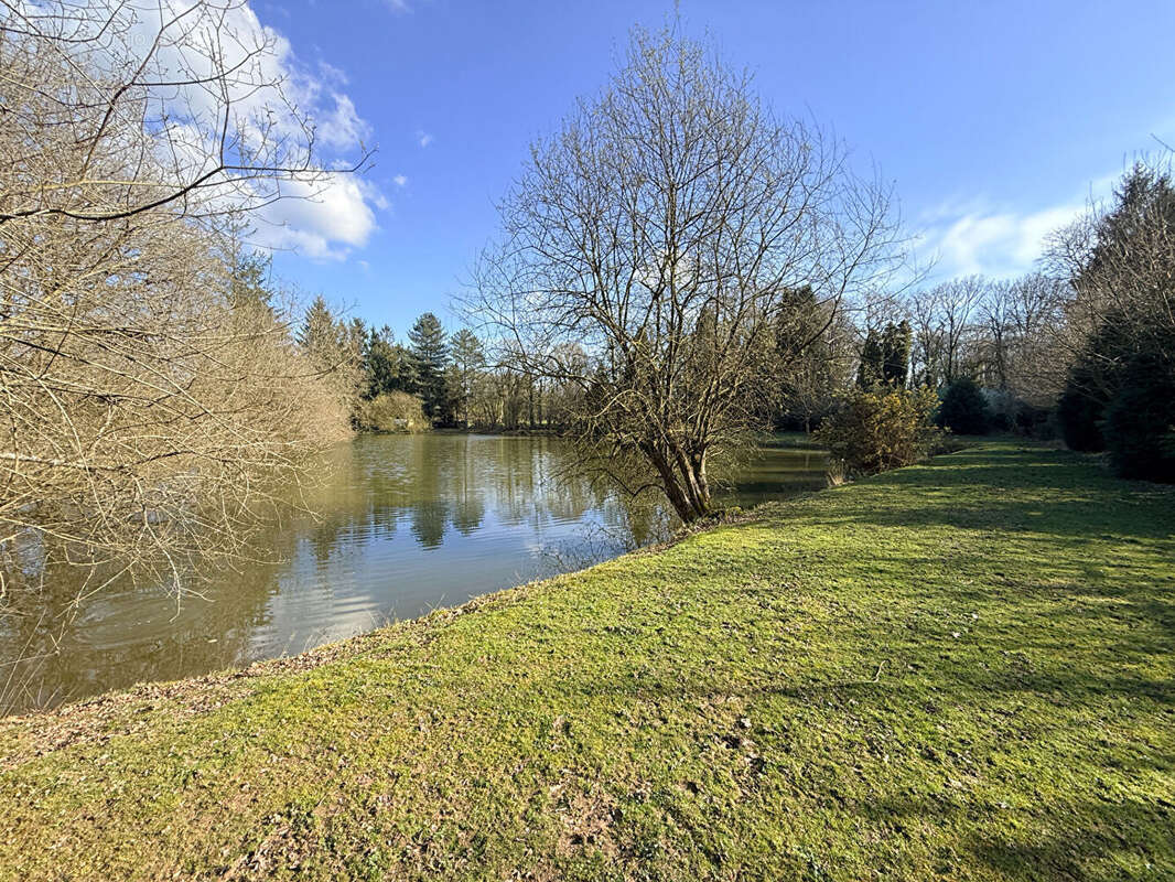 Terrain à COMBOURG