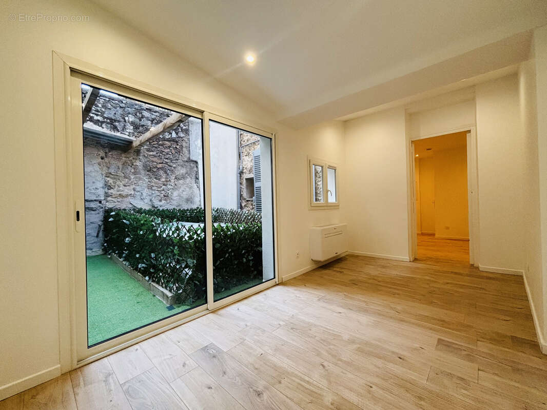 Appartement avec  terrasse   Le Suquet Cannes   Plage & Palais à 5 min - photo 2
