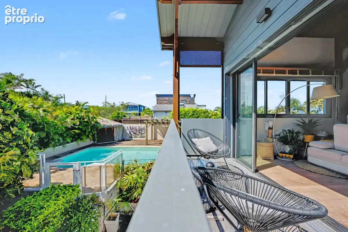 Maison 7 pièces 223 m² à vendre à Saint-Pierre (97410) - photo 3