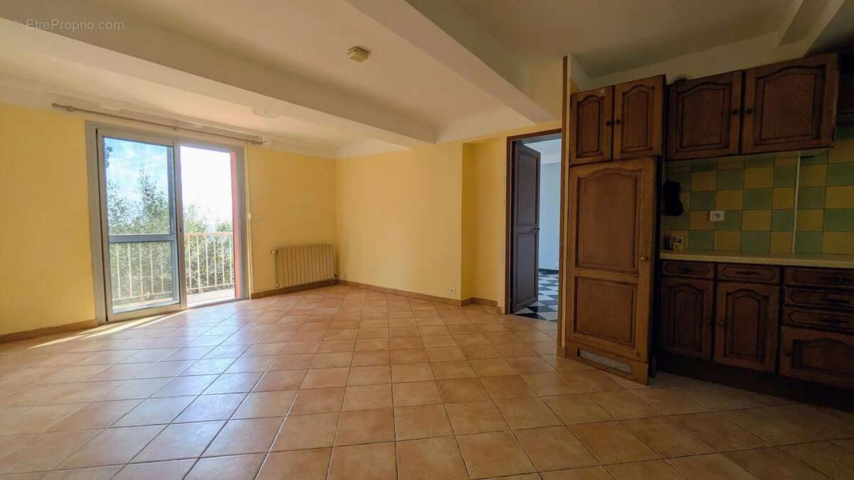 Maison à CASTAGNIERS