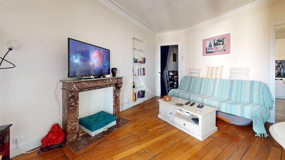 Appartement à CHARENTON-LE-PONT