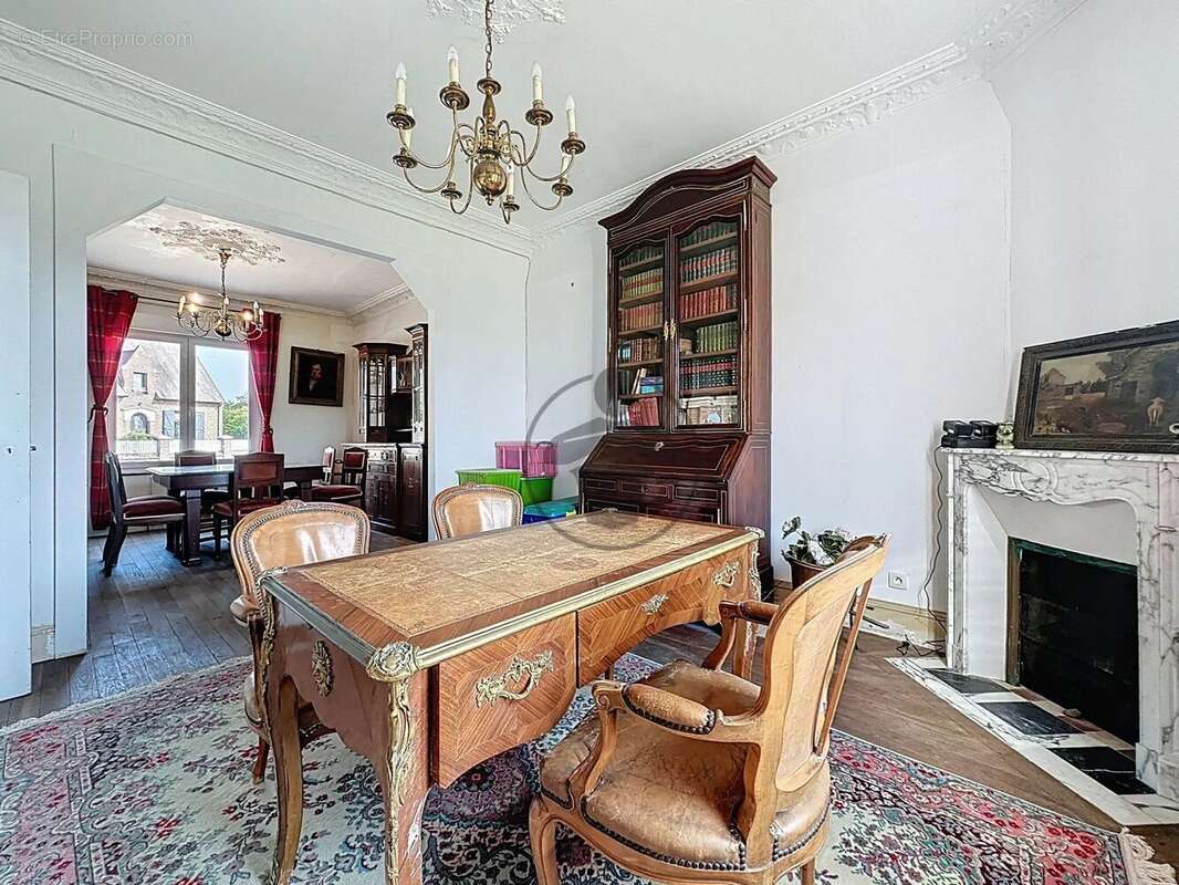 Maison à ESSIGNY-LE-GRAND