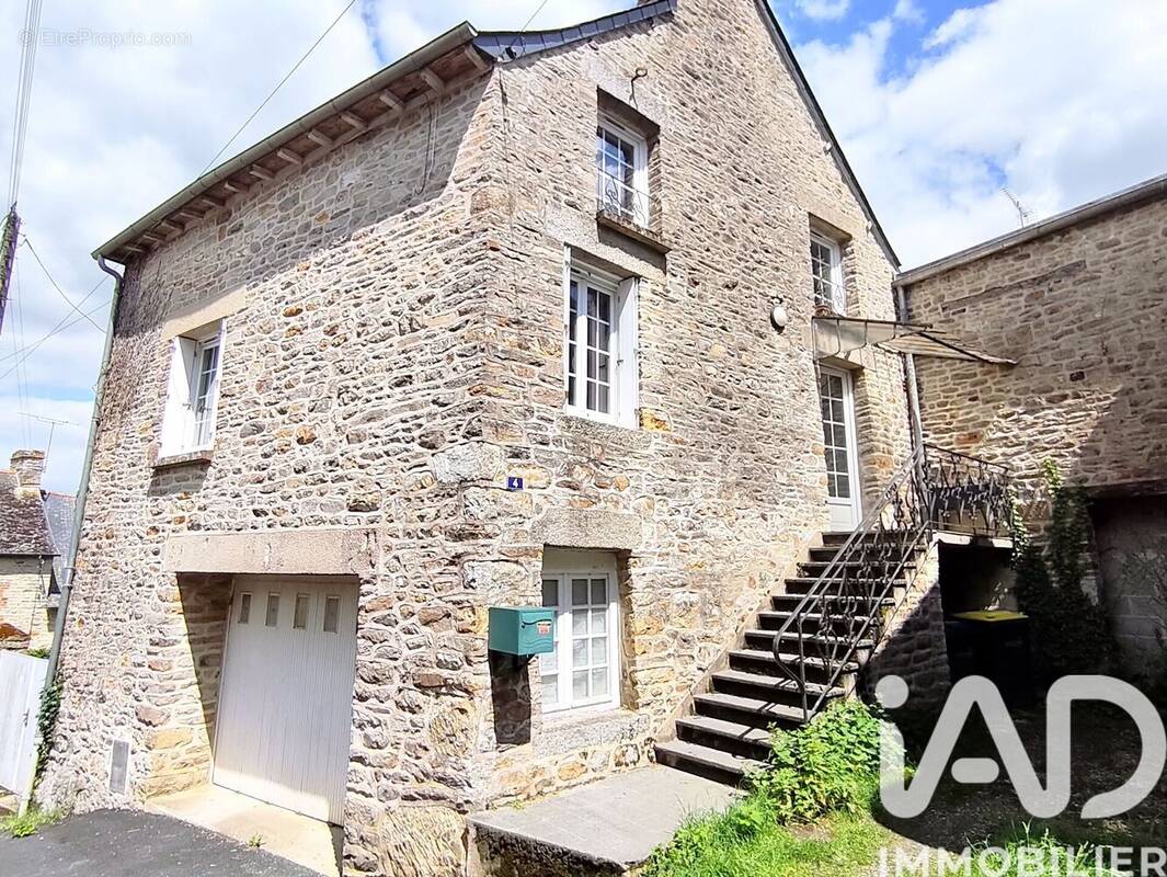 Photo 1 - Maison à SAINT-AUBIN-DU-CORMIER