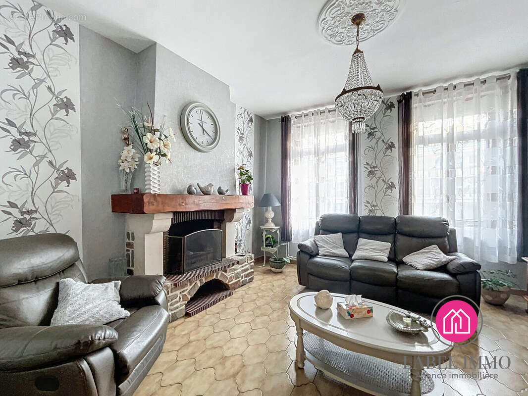 Maison à VIEUX-CONDE