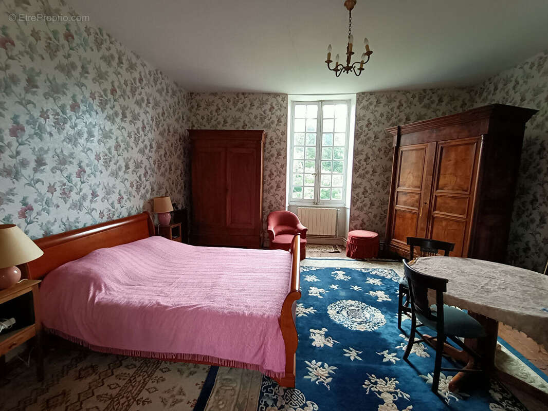 Maison à SAINT-GERMAIN-DE-MARENCENNES