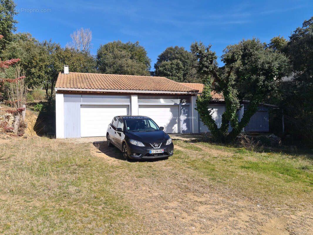 Maison 161 m² à Saint-Pantaleon-Les-Vignes  - photo 5