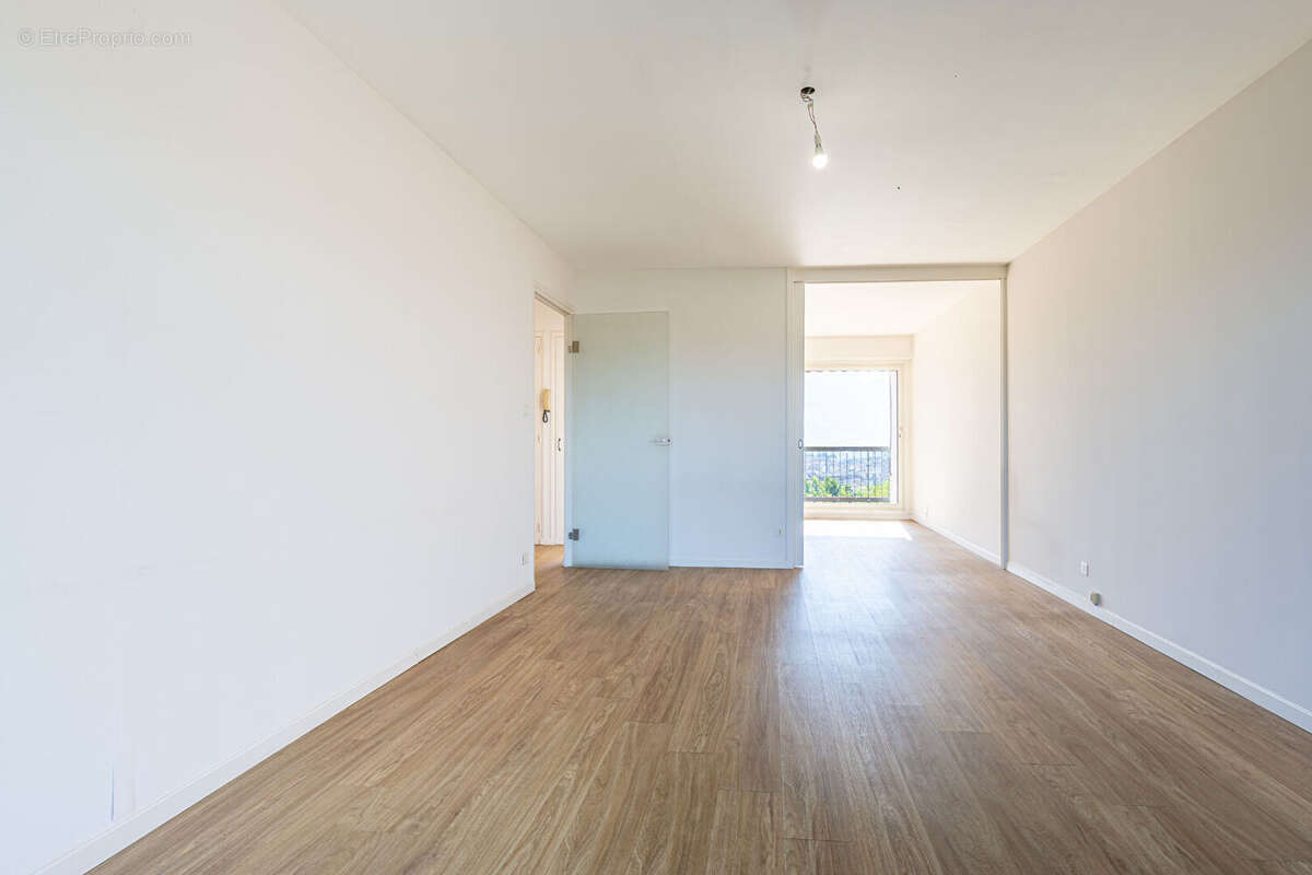 Laforet immobilier - exclusivite - "aubepine" - annecy - cran-gevrier - appartement traversant t4 de  81.79m2 - balcon - loggia  - photo 3