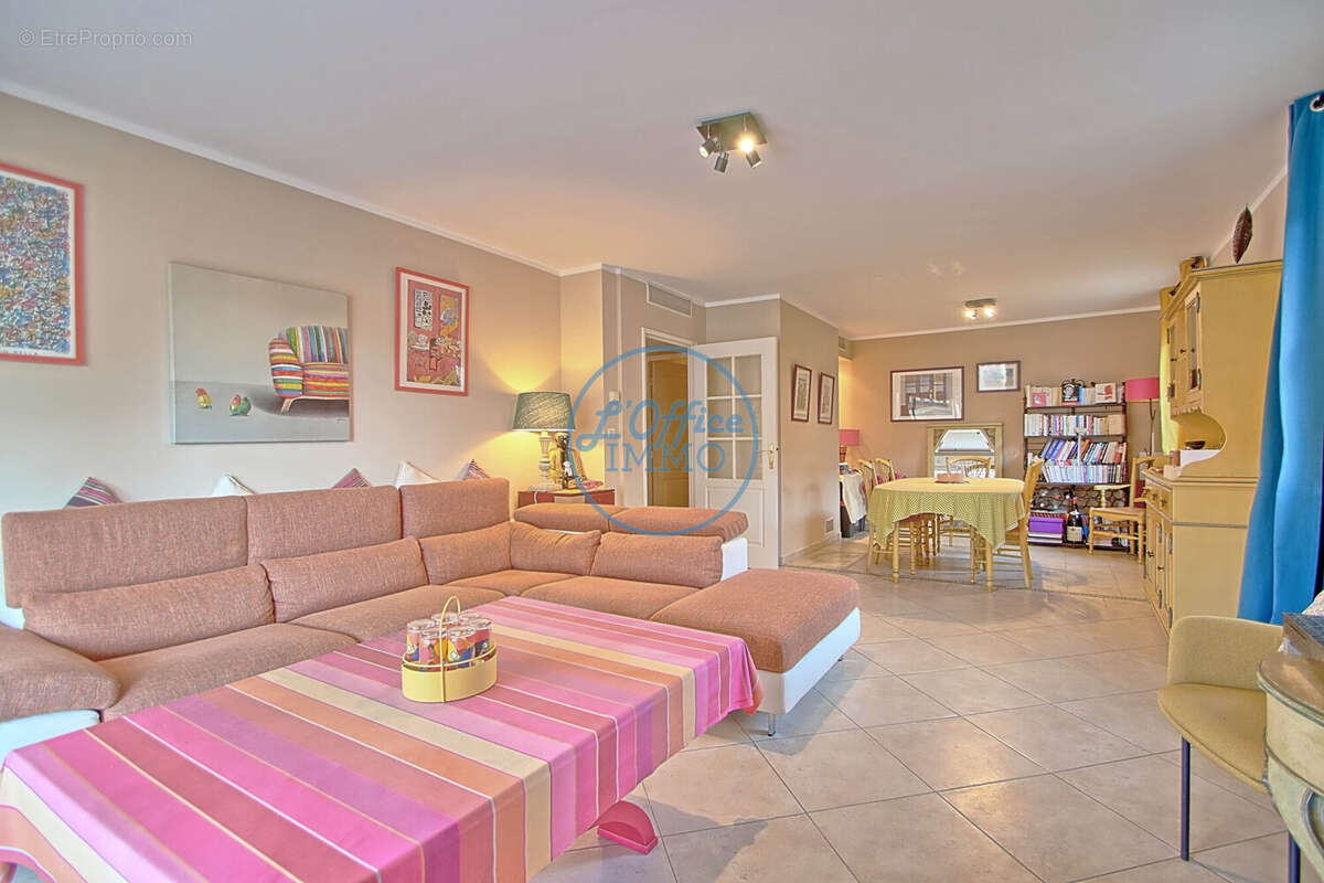 Appartement à CARQUEIRANNE