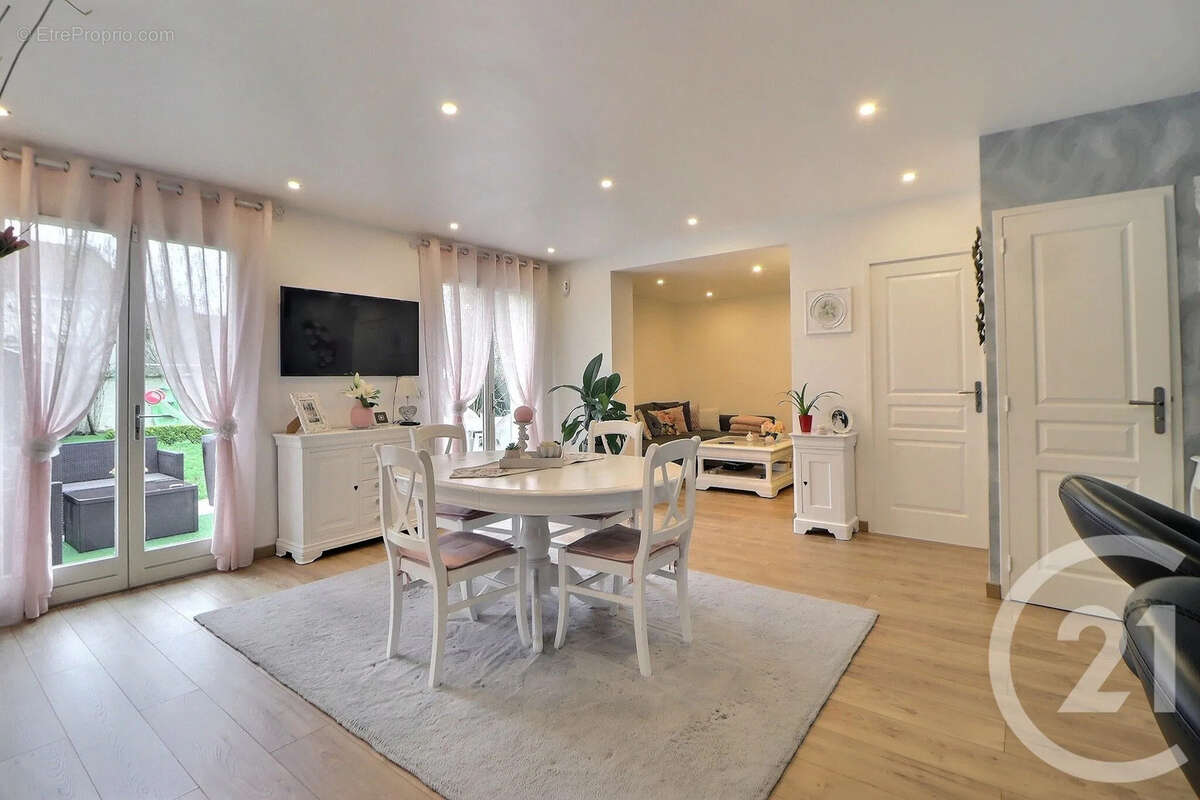 Maison à AULNAY-SOUS-BOIS