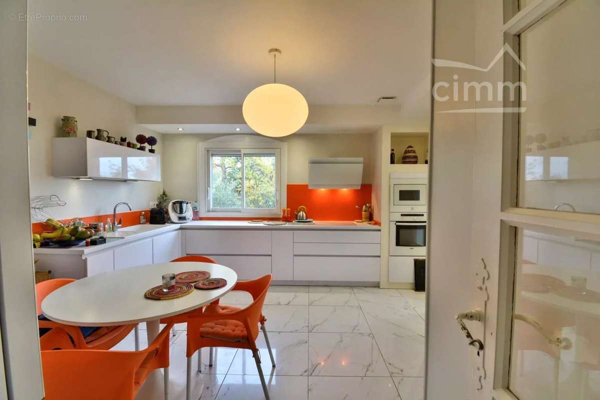 Maison à LAROQUE-DES-ALBERES