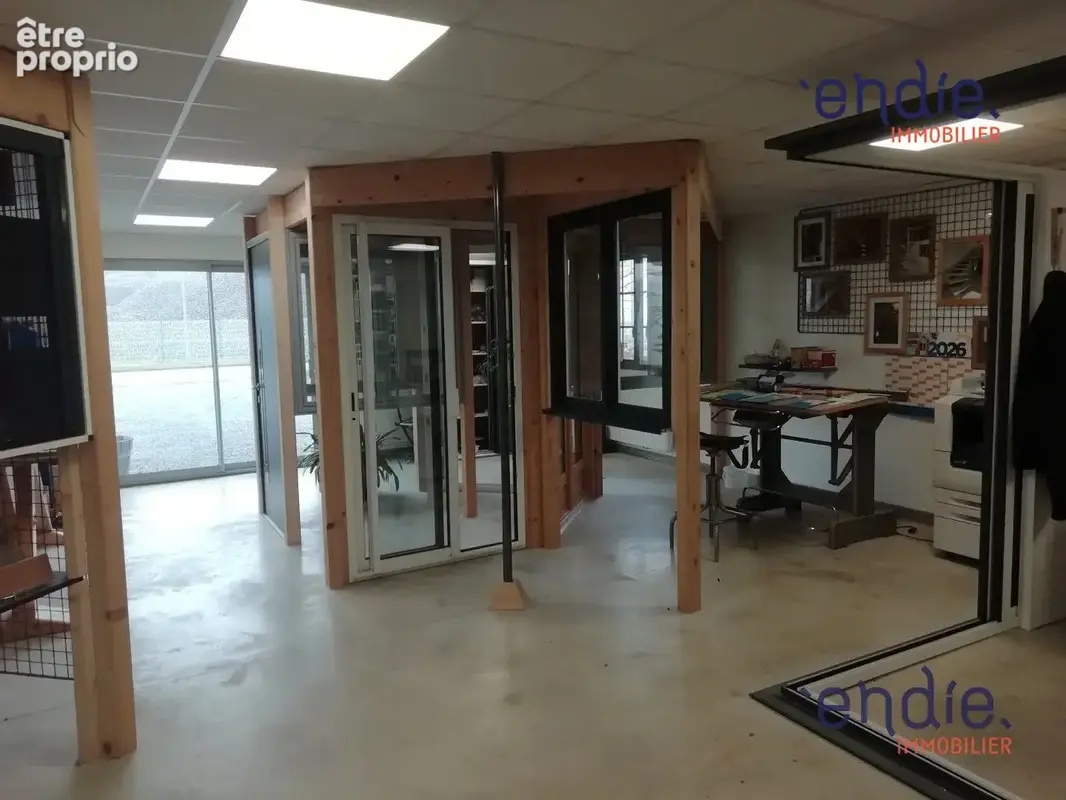 Commerce 476 m² à vendre à Sancoins (18600) - photo 4