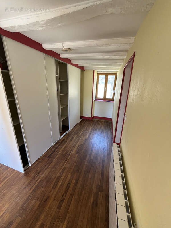 Maison à COMPREIGNAC