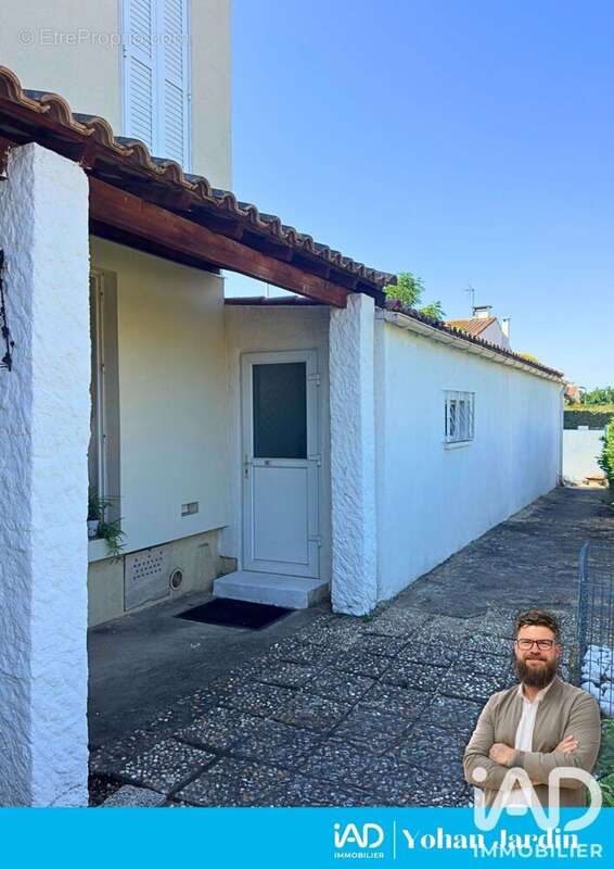 Maison 137 m² à Caissargues  - photo 2