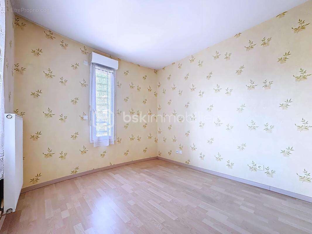 Appartement T4 de 83 m² avec terrasse – Fontaine - photo 9
