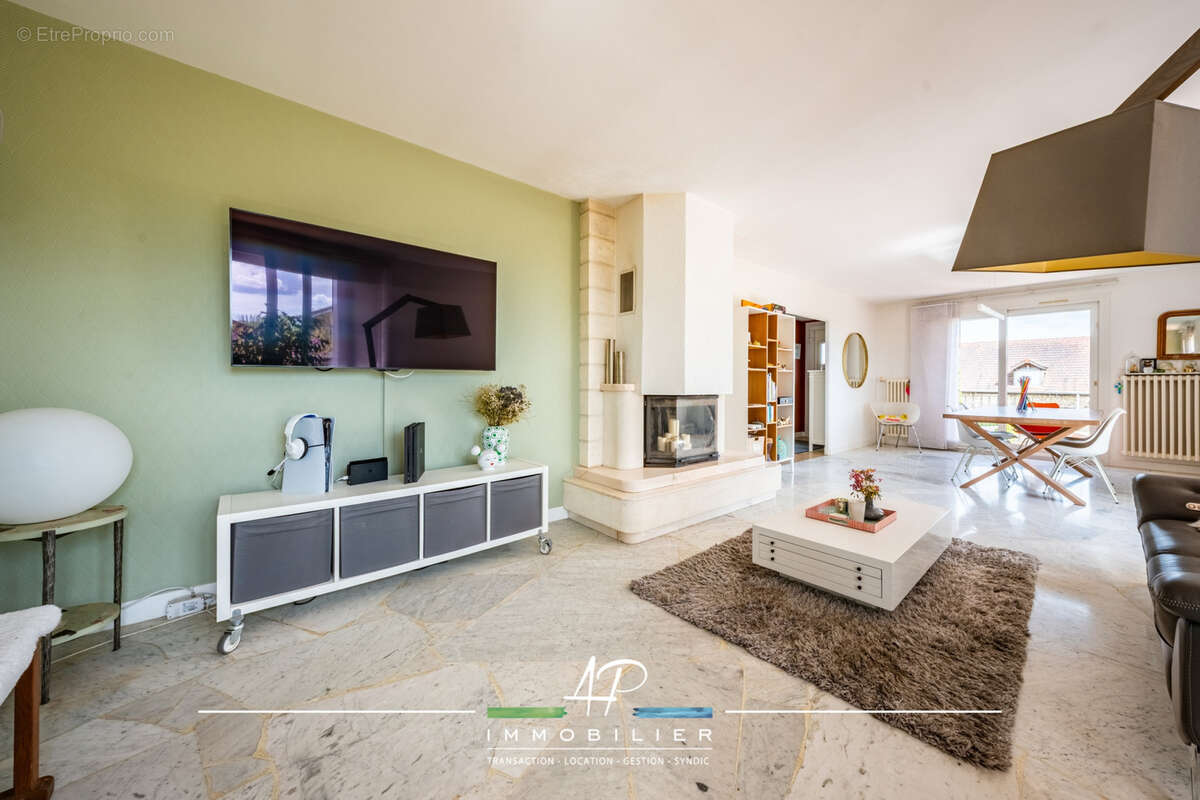 Maison à BELLENEUVE