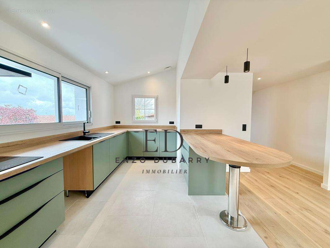 Maison à SAINT-PIERRE-D&#039;IRUBE