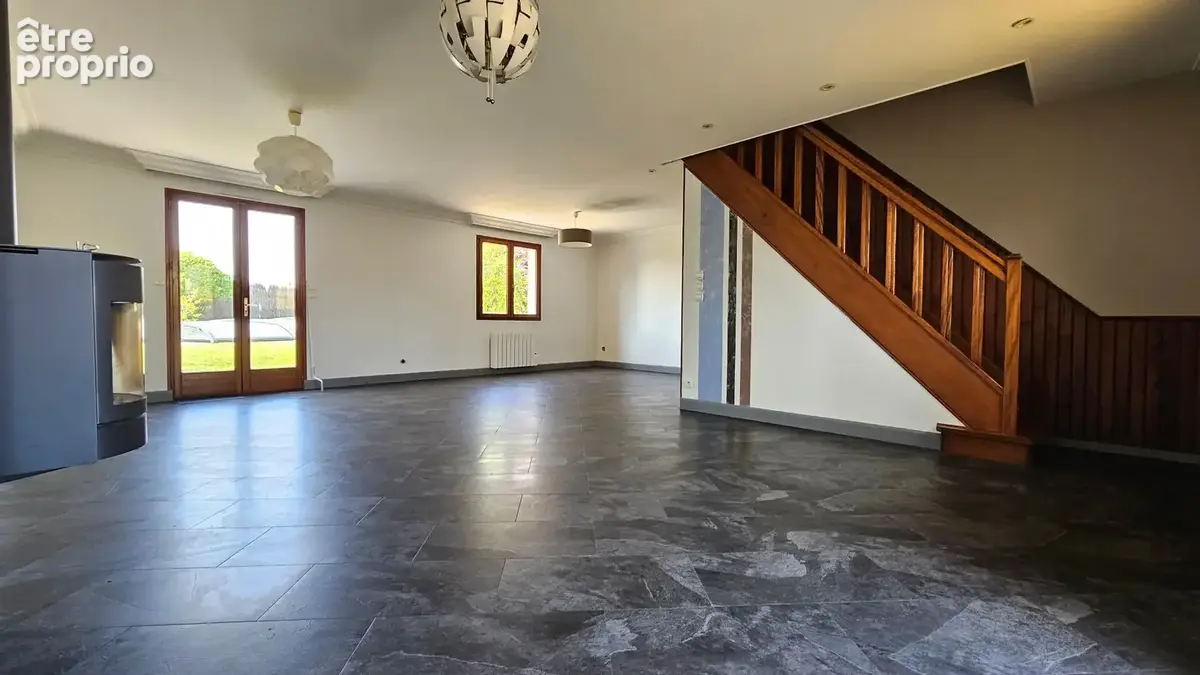 Maison  - 162 m² - NOTRE DAME D'OE - photo 3