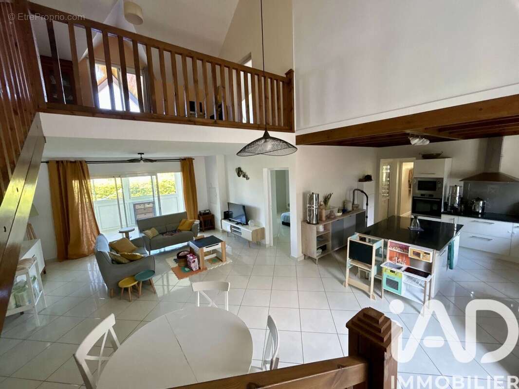 Maison 172 m² à Saint-Joseph  - photo 2