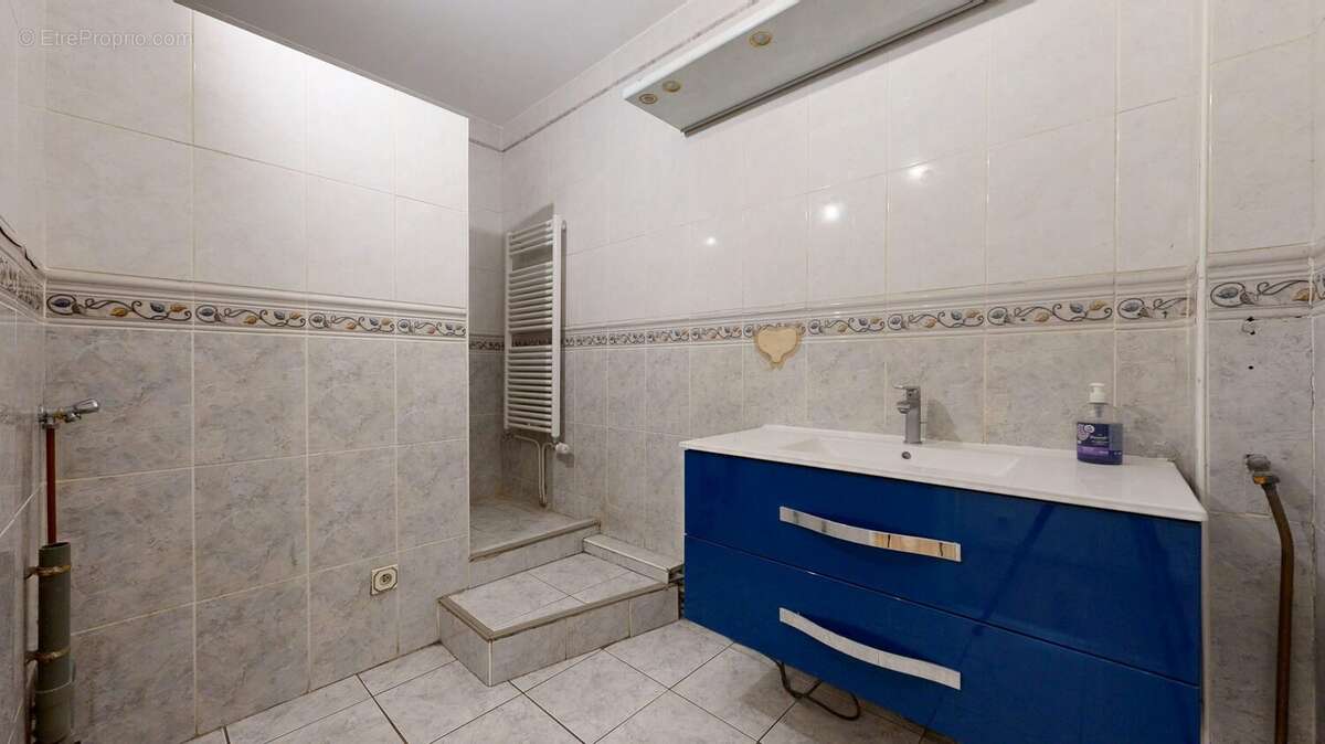 Appartement à LYON-8E