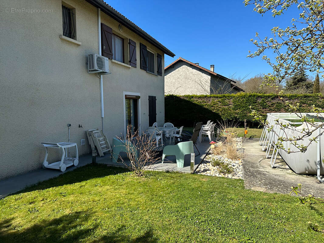 Maison à SEREZIN-DE-LA-TOUR