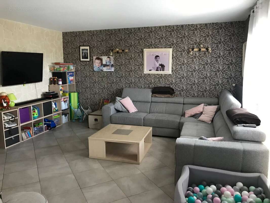 Maison à SAINTE-RADEGONDE