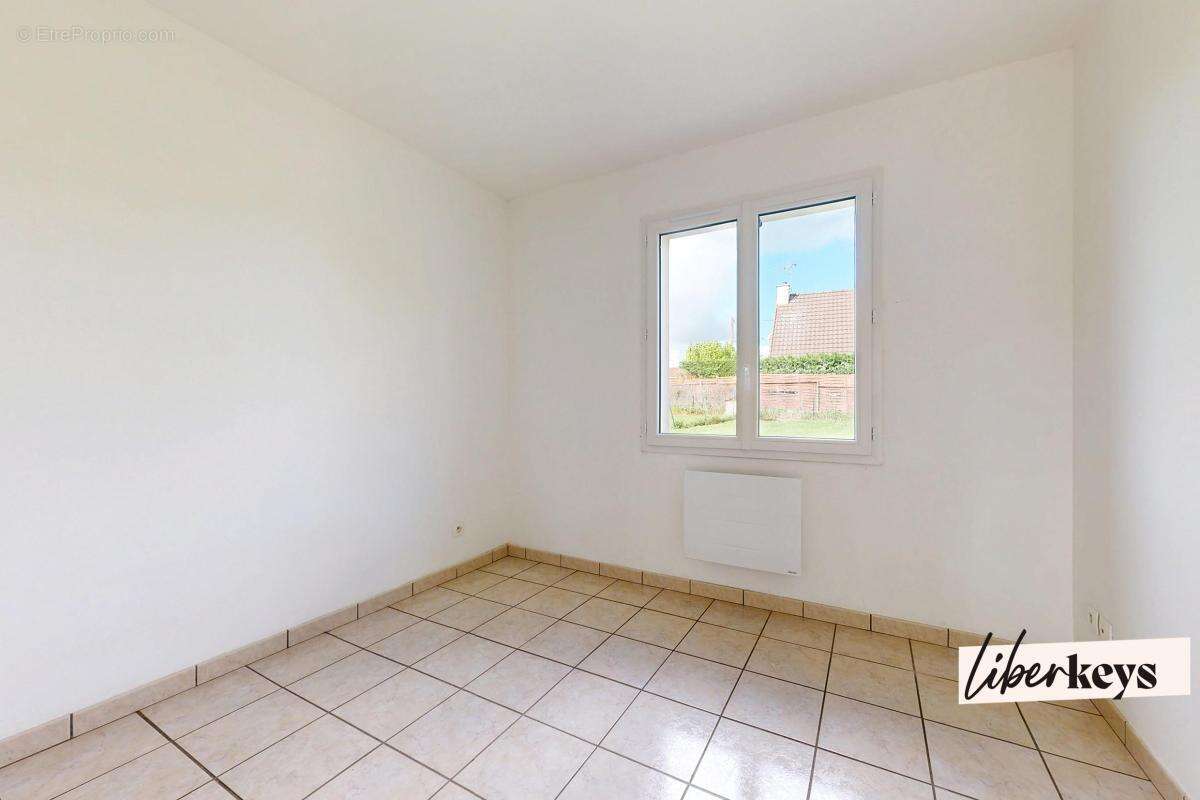 Maison à NOUAILLE-MAUPERTUIS