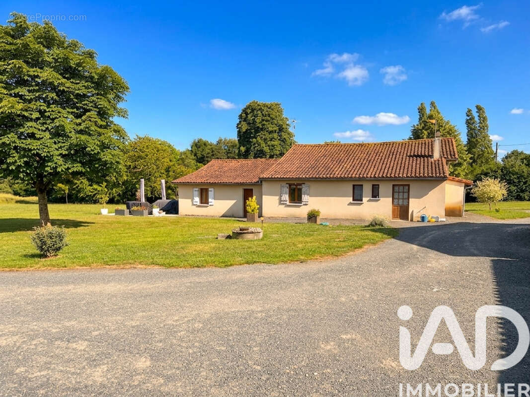 Photo 5 - Maison à VASLES