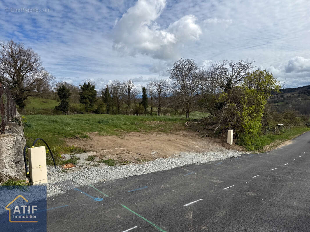 Terrain constructible viabilise vue hors lotissement - photo 2