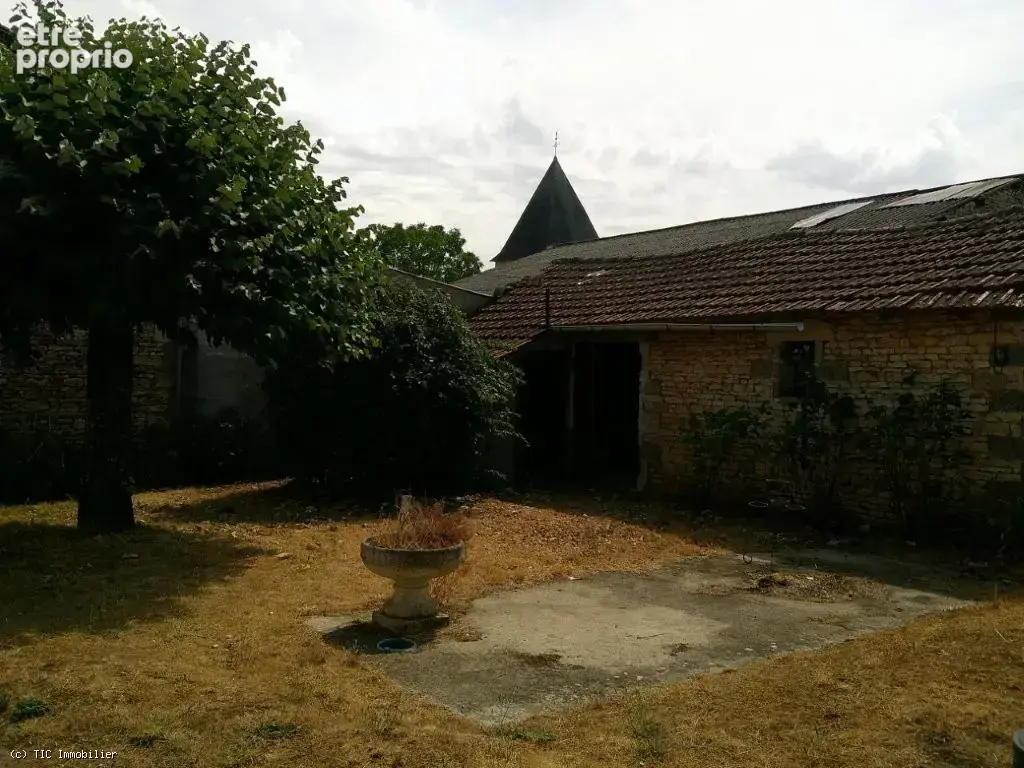 Maison De Campagne Avec Une Deuxième Maison Et D'Autres Dépendances - photo 7