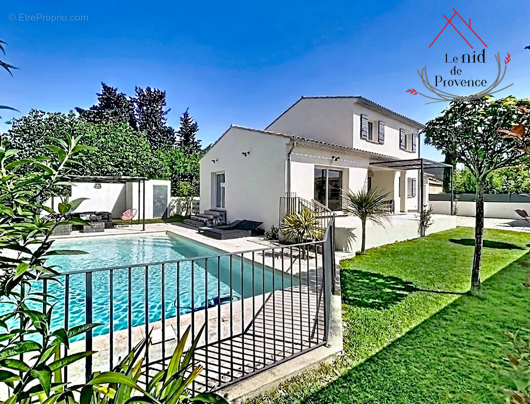 Maison à SAINTE-CECILE-LES-VIGNES