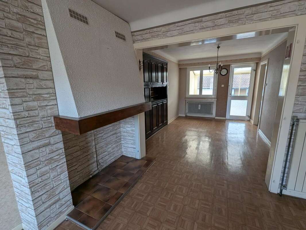 Maison à VAHL-LES-FAULQUEMONT