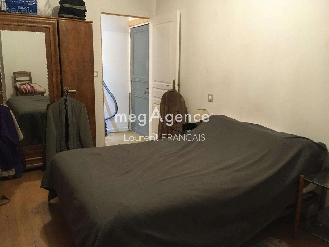 Maison à SAINT-BRIS-DES-BOIS