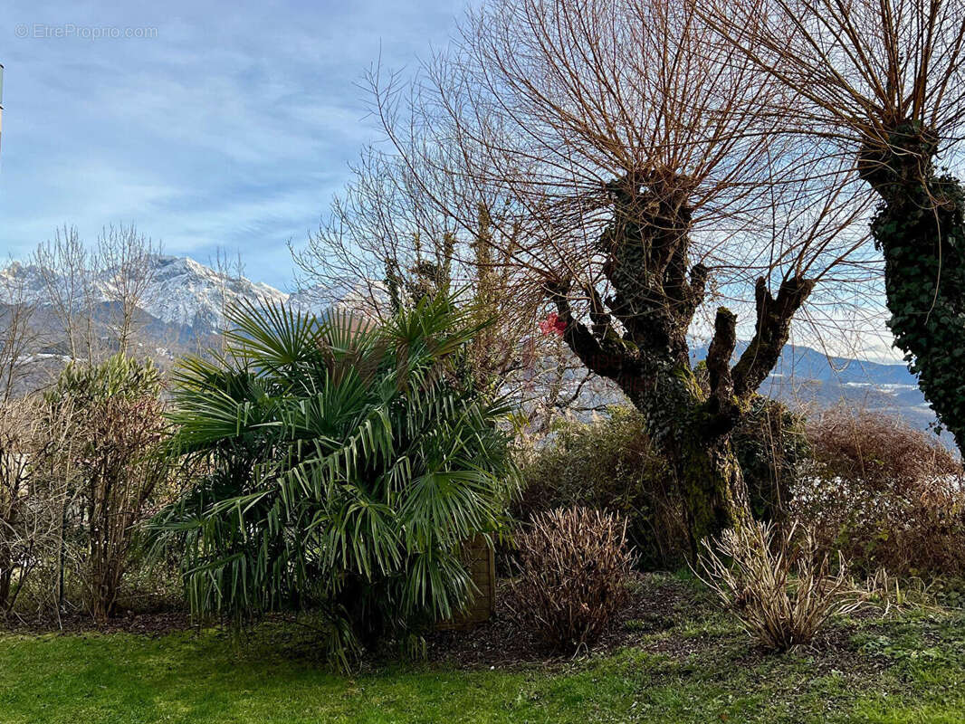 Appartement à SAINT-ISMIER