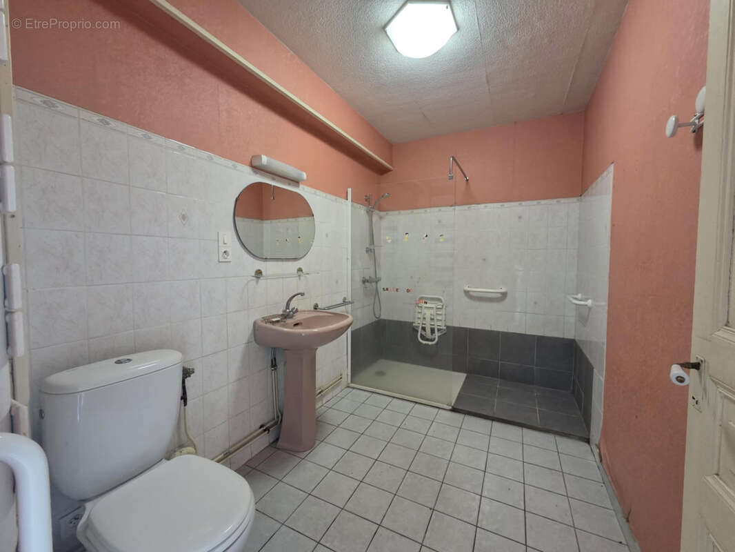 Maison à SAIL-LES-BAINS