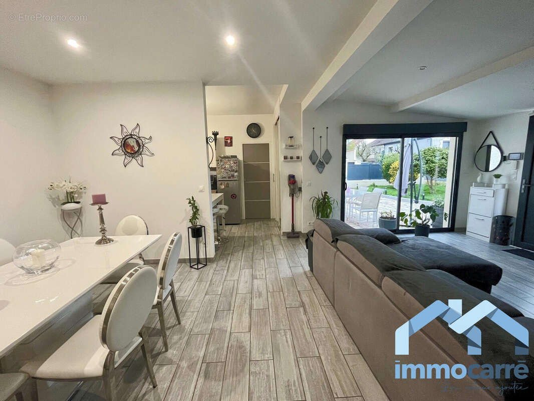 Maison à OZOIR-LA-FERRIERE