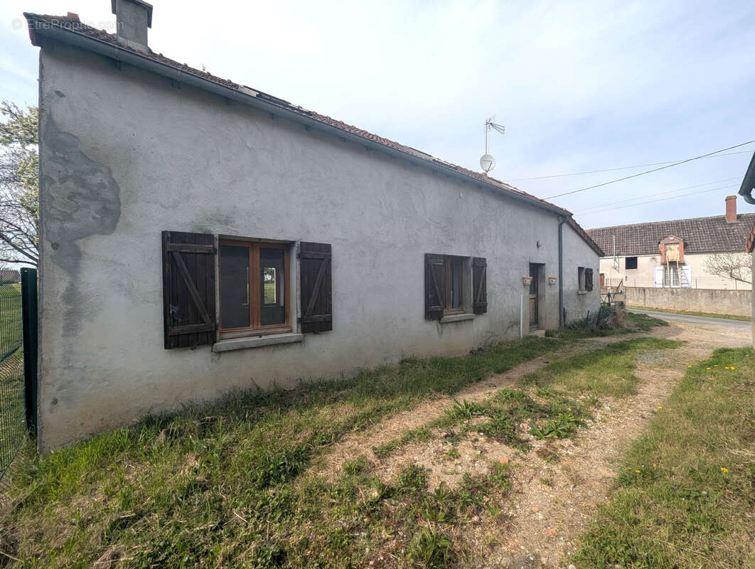 Maison à THEVET-SAINT-JULIEN