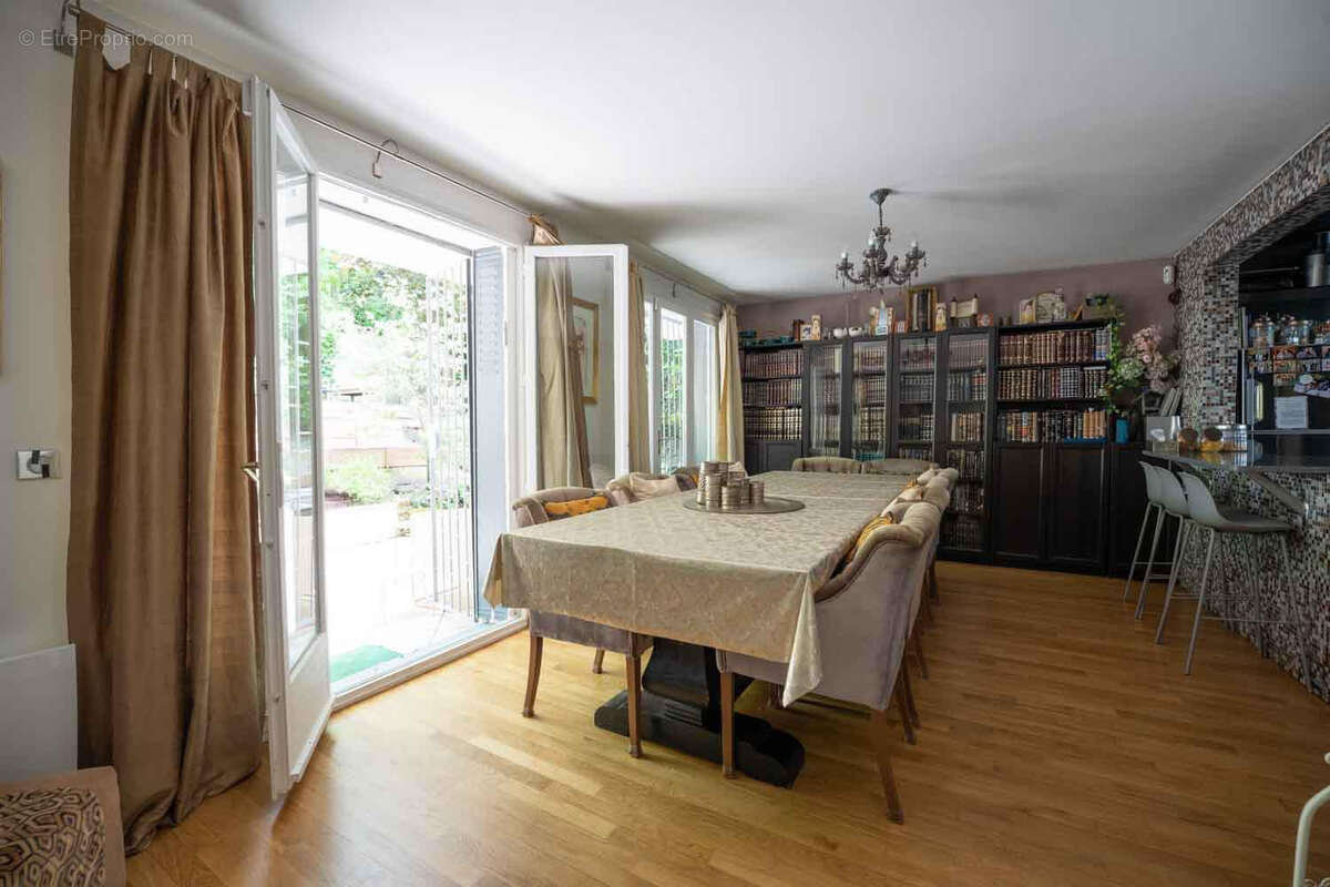 Maison Pantin 6 pièce(s) 175 m2 - photo 4